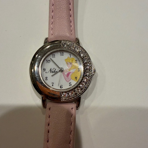 Vintage Pink Aurora Disney Watch Personalized with "Niki" Name - Picture 1 of 5